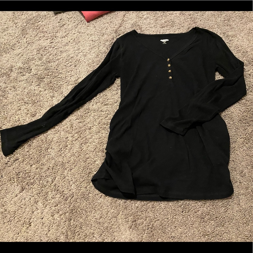Long sleeve maternity tee